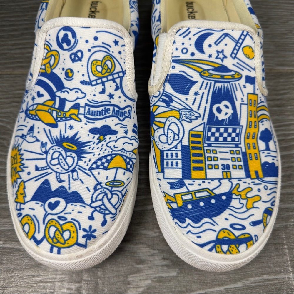 Bucketfeet Auntie Anne’s Pretzels Slip On Shoes Women’s 9 Men’s 7.5 - Picture 8 of 11